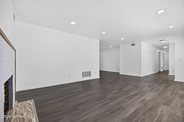 7915 ALDERMAN Road, Jacksonville, FL 32211