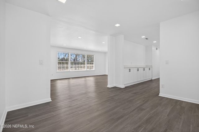 7915 ALDERMAN Road, Jacksonville, FL 32211