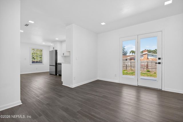 7915 ALDERMAN Road, Jacksonville, FL 32211