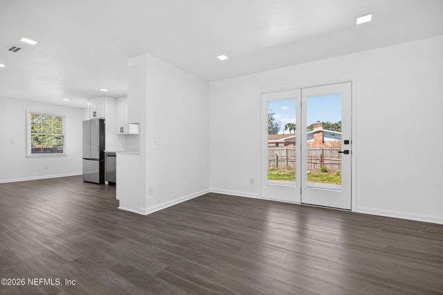 7915 ALDERMAN Road, Jacksonville, FL 32211