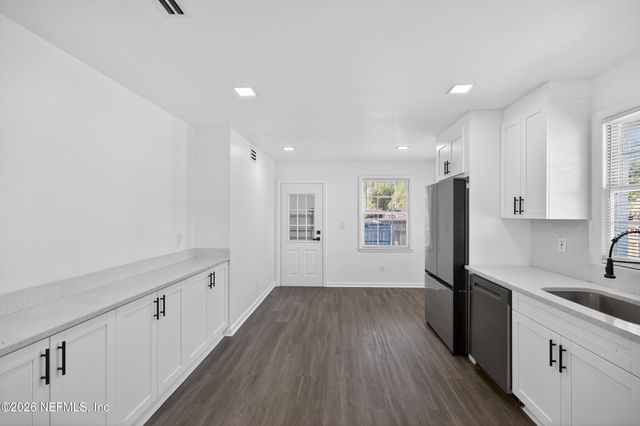 7915 ALDERMAN Road, Jacksonville, FL 32211