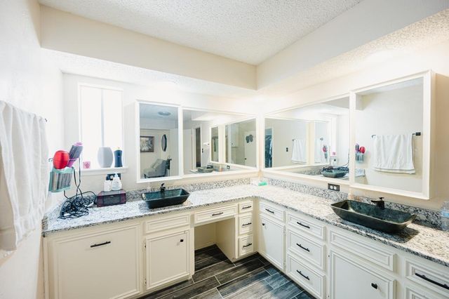 3206 Haynes Dr, Midland, TX 79705