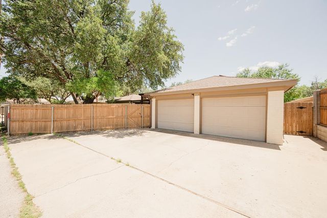 3206 Haynes Dr, Midland, TX 79705