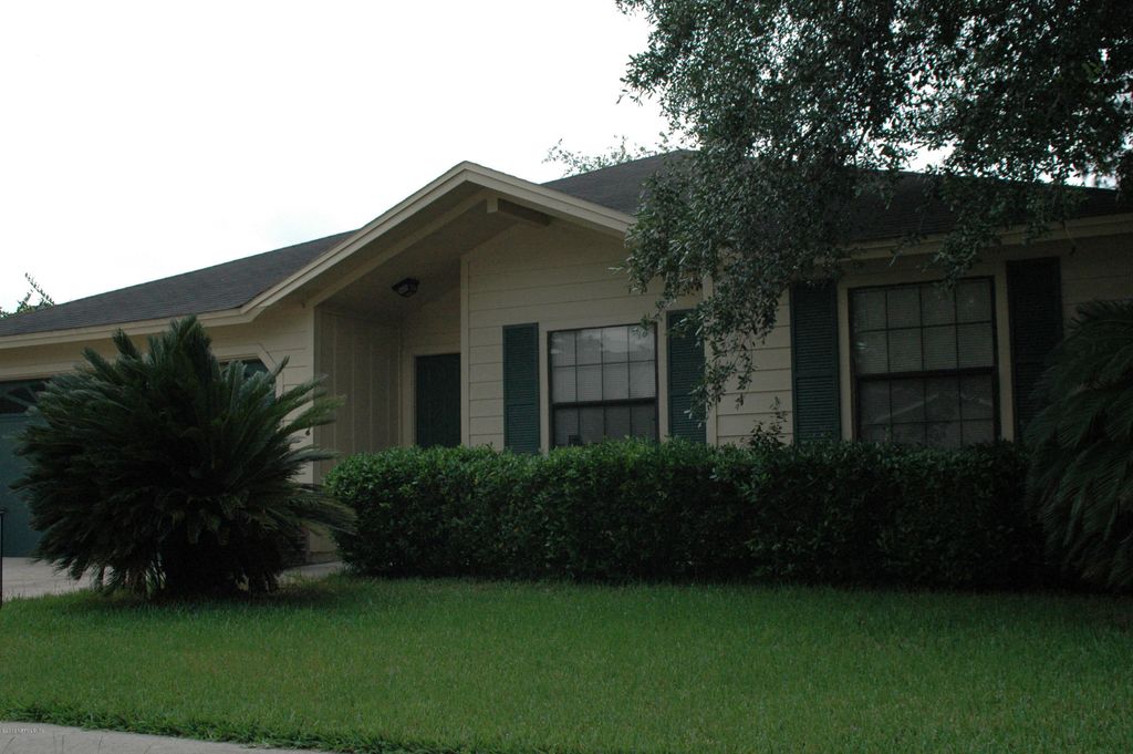 2093 ST MARTINS Drive E, Jacksonville, FL 32246