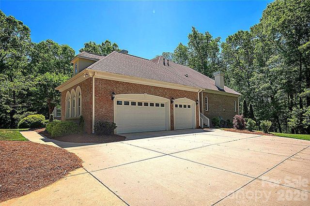 6052 Oxfordshire Road, Waxhaw, NC 28173