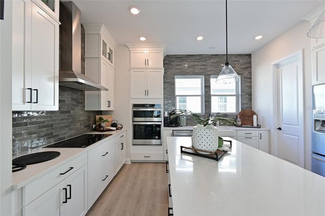 2451 MANGUM COURT, Sarasota, FL 34237