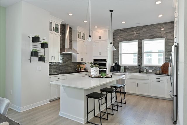 2451 MANGUM COURT, Sarasota, FL 34237