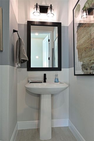 2451 MANGUM COURT, Sarasota, FL 34237