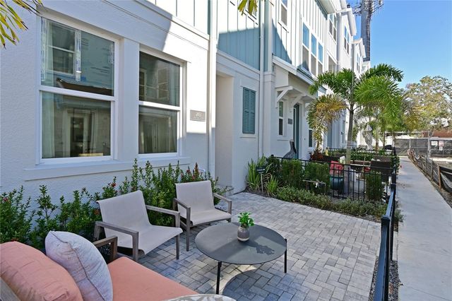 2451 MANGUM COURT, Sarasota, FL 34237