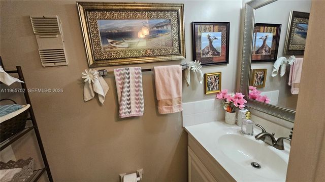 4980 E Sabal Palm Blvd 132, Tamarac, FL 33319