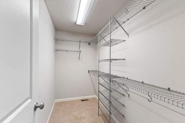 1227 W Quail Crest Ave, Spokane, WA 99224