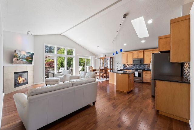 1227 W Quail Crest Ave, Spokane, WA 99224