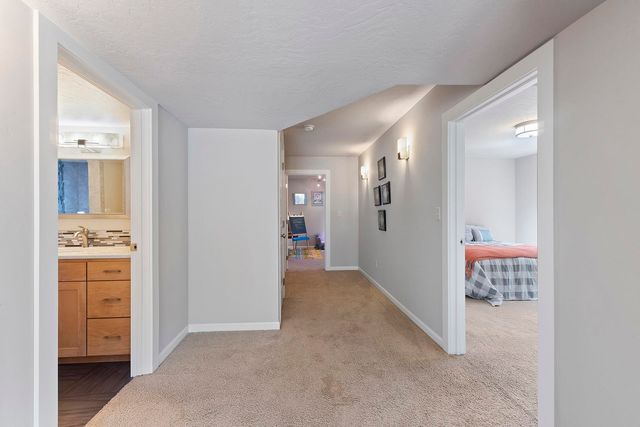 1227 W Quail Crest Ave, Spokane, WA 99224