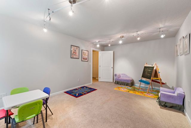 1227 W Quail Crest Ave, Spokane, WA 99224
