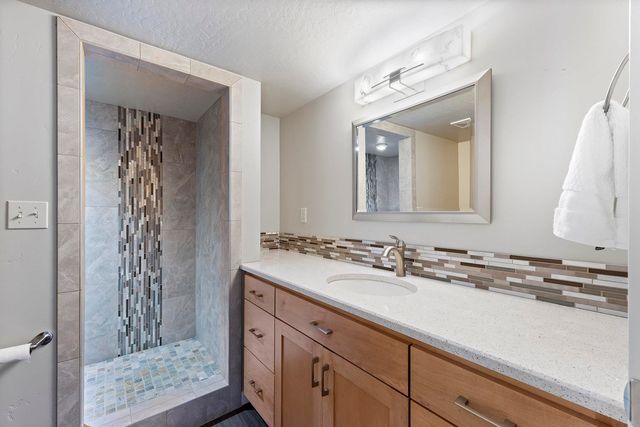 1227 W Quail Crest Ave, Spokane, WA 99224