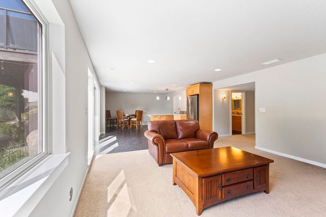 1227 W Quail Crest Ave, Spokane, WA 99224