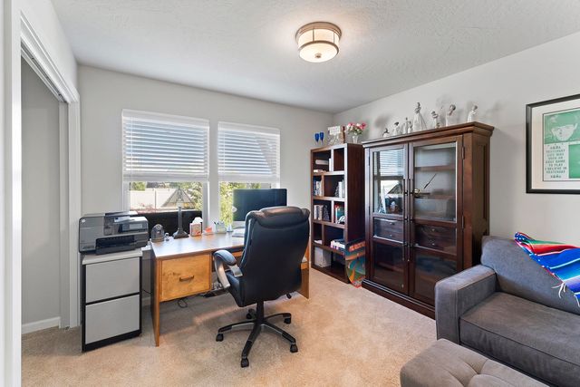1227 W Quail Crest Ave, Spokane, WA 99224