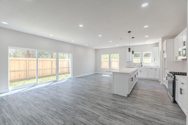 6814 Champion Lane, Houston, TX 77091