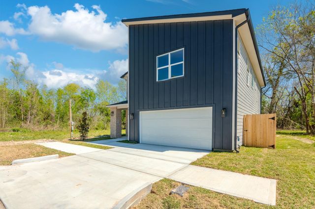 6814 Champion Lane, Houston, TX 77091