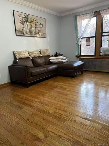 42-11 Kissena Boulevard 4A, Flushing, NY 11355