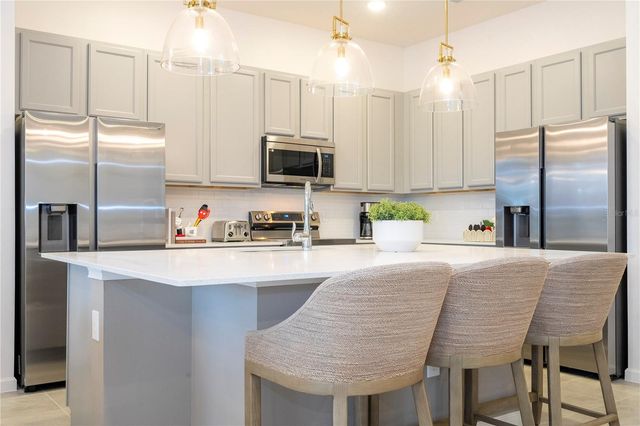 5887 HIGH SEAS DRIVE, Orlando, FL 32821