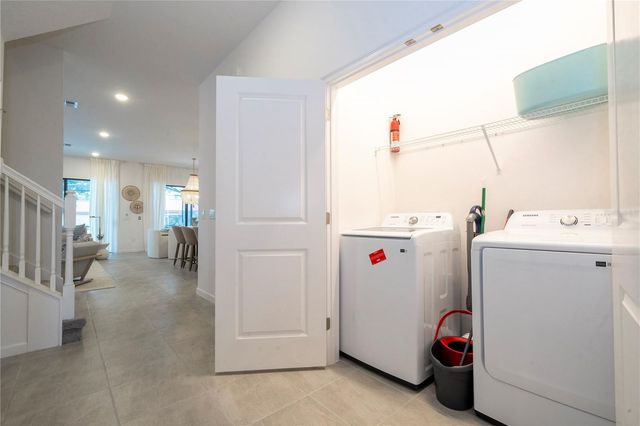 5887 HIGH SEAS DRIVE, Orlando, FL 32821