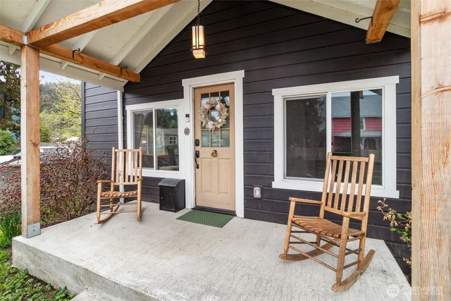 320 E Main Street, Centralia, WA 98531