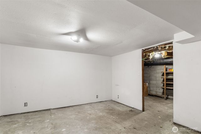 320 E Main Street, Centralia, WA 98531