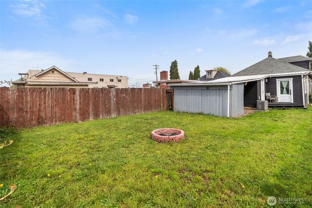 320 E Main Street, Centralia, WA 98531