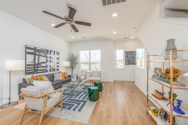 2828 Addison Park Lane, Fort Worth, TX 76110