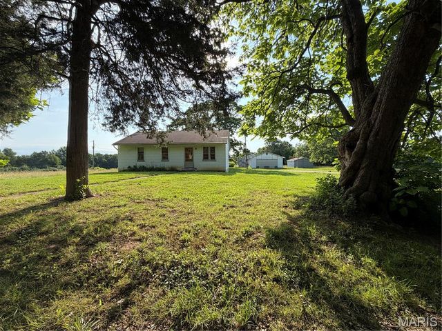27250 State Highway U, Warrenton, MO 63383