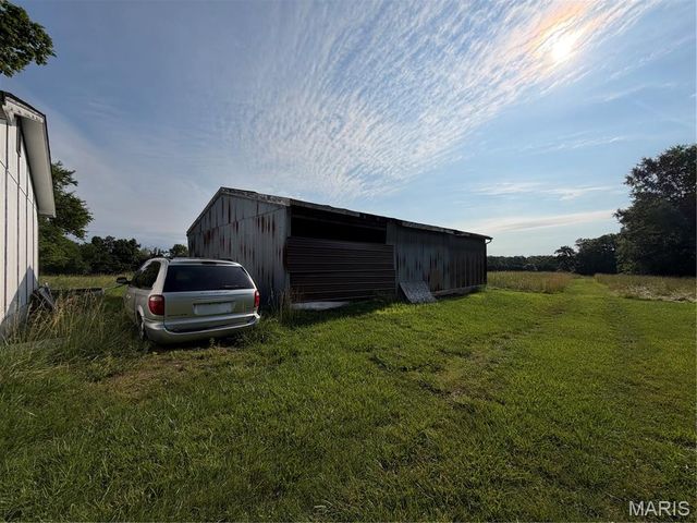 27250 State Highway U, Warrenton, MO 63383