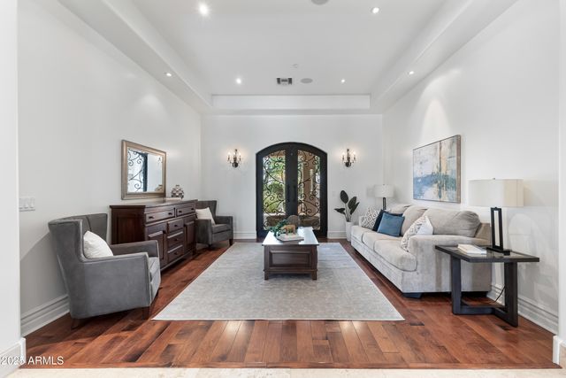 9417 E CHARTER OAK Drive, Scottsdale, AZ 85260