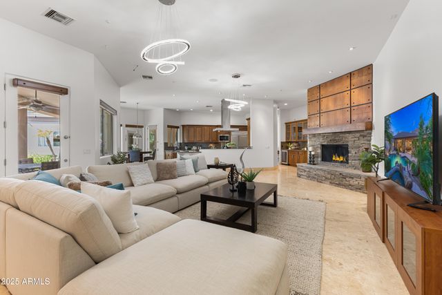 9417 E CHARTER OAK Drive, Scottsdale, AZ 85260