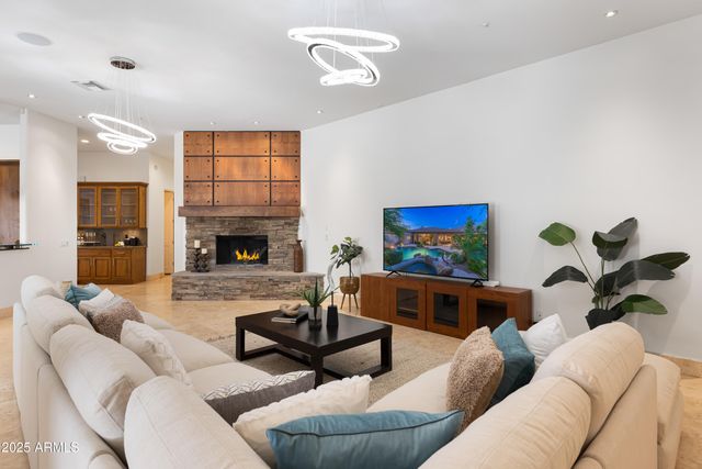 9417 E CHARTER OAK Drive, Scottsdale, AZ 85260