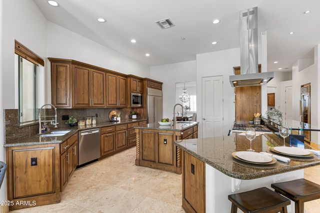 9417 E CHARTER OAK Drive, Scottsdale, AZ 85260