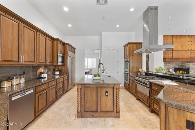 9417 E CHARTER OAK Drive, Scottsdale, AZ 85260