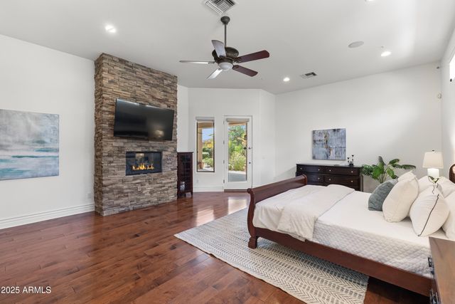 9417 E CHARTER OAK Drive, Scottsdale, AZ 85260