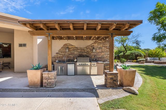 9417 E CHARTER OAK Drive, Scottsdale, AZ 85260