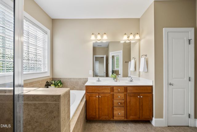 912 Sweet Olive Court, Wake Forest, NC 27587
