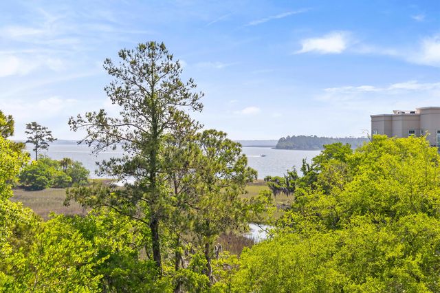 136 Fairbanks Oak Alley 4b, Daniel Island, SC 29492