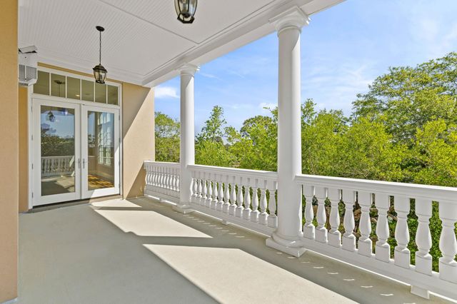 136 Fairbanks Oak Alley 4b, Daniel Island, SC 29492