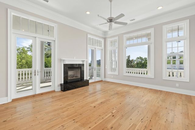 136 Fairbanks Oak Alley 4b, Daniel Island, SC 29492