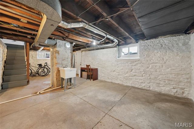 6410 Wade Avenue, St Louis, MO 63139