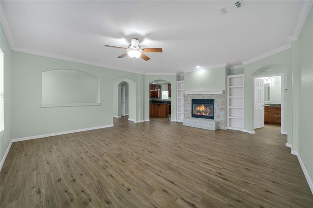 480 Holz RD, Niederwald, TX 78640