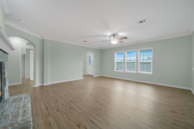 480 Holz RD, Niederwald, TX 78640