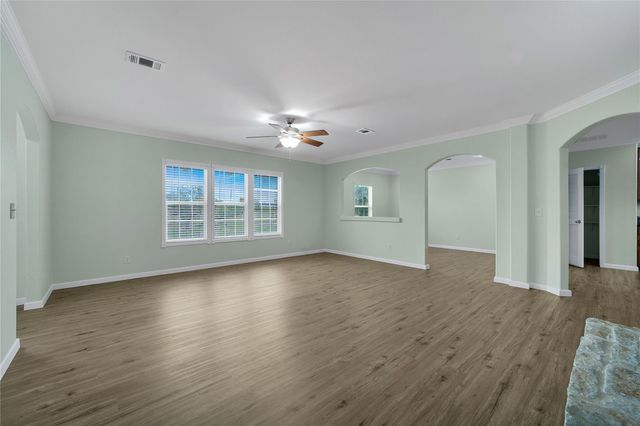 480 Holz RD, Niederwald, TX 78640