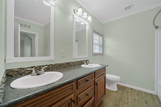480 Holz RD, Niederwald, TX 78640