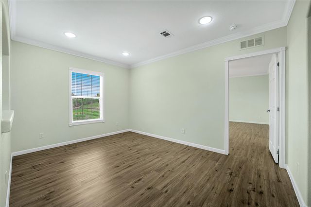480 Holz RD, Niederwald, TX 78640