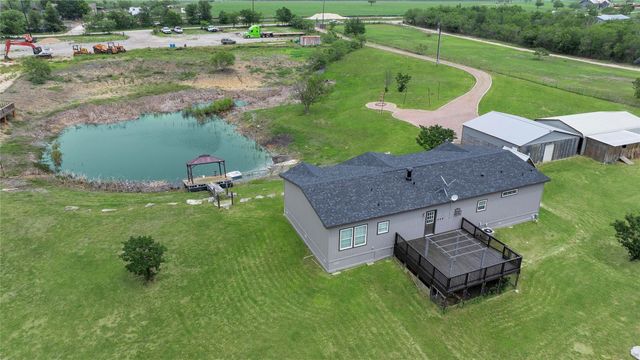 480 Holz RD, Niederwald, TX 78640